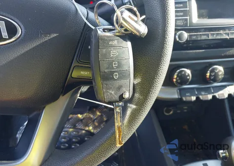 2016 Kia Rio Lx z USA, uszkodzony, nr VIN KNADM4A35G6539420